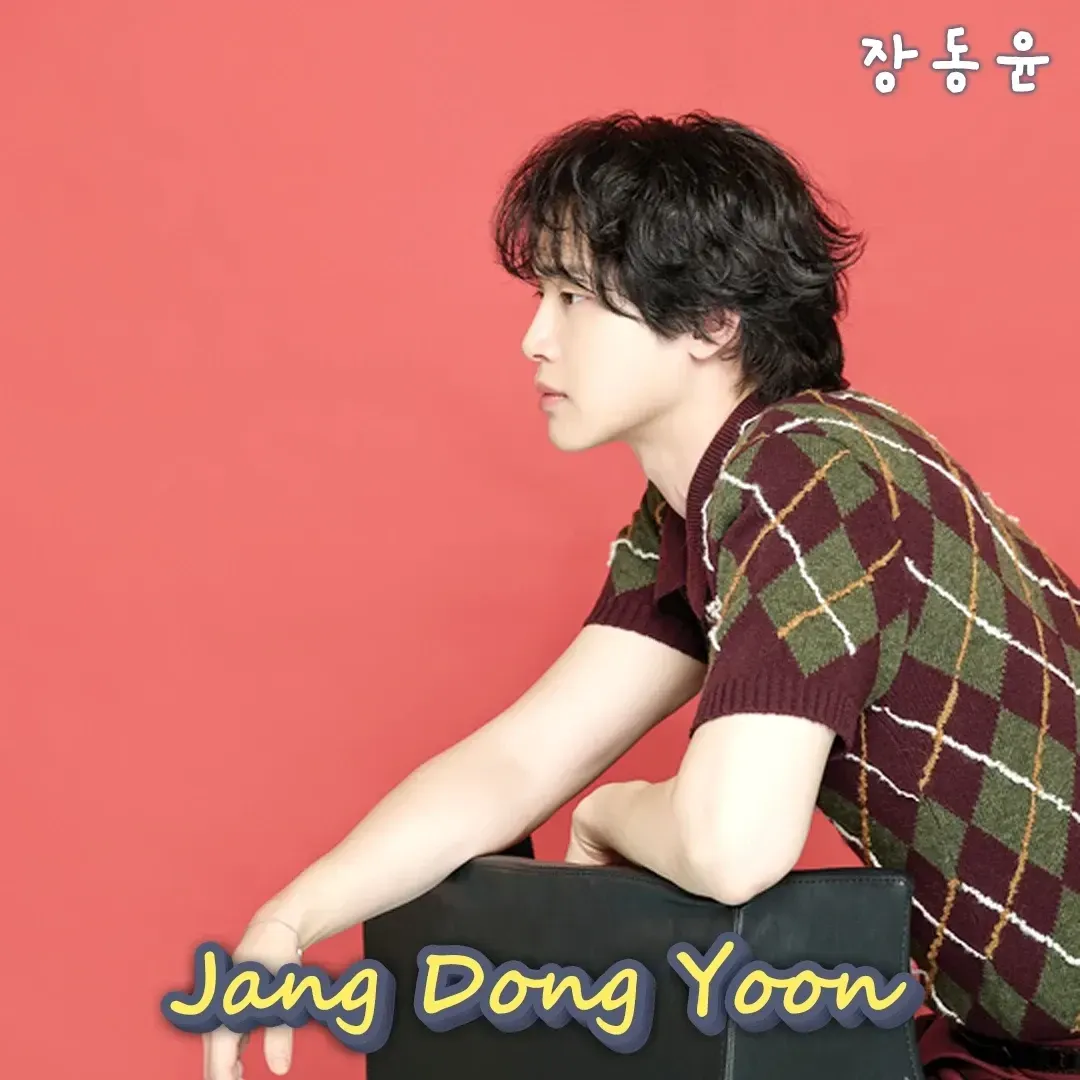 A moment captured by a fan of Jang Dongyoon