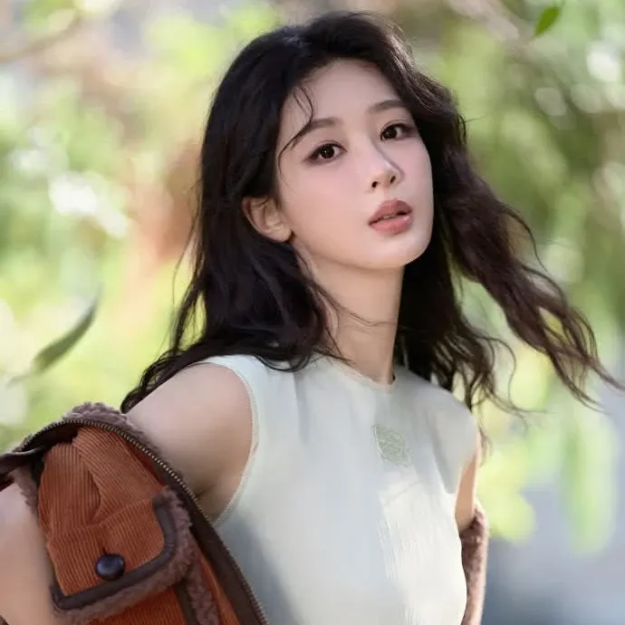 Behind-the-scenes cut of Yang Zi