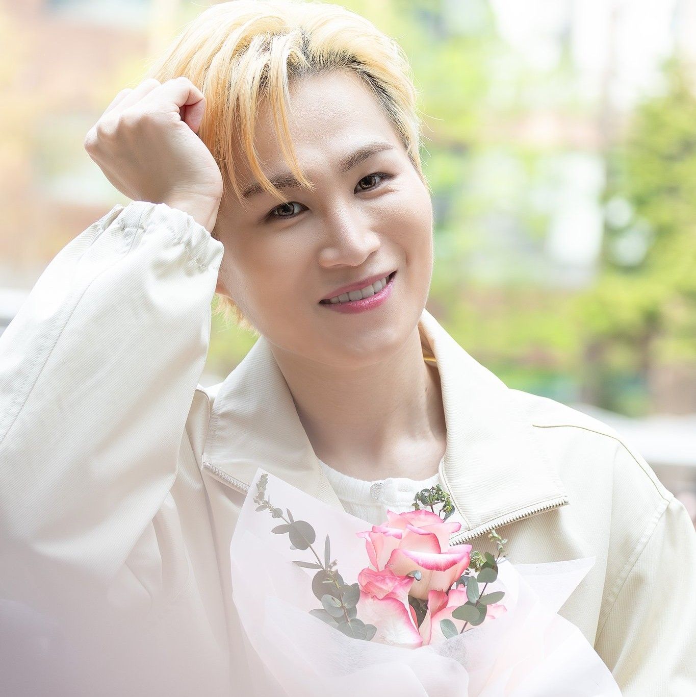 金熙栽的最新照片