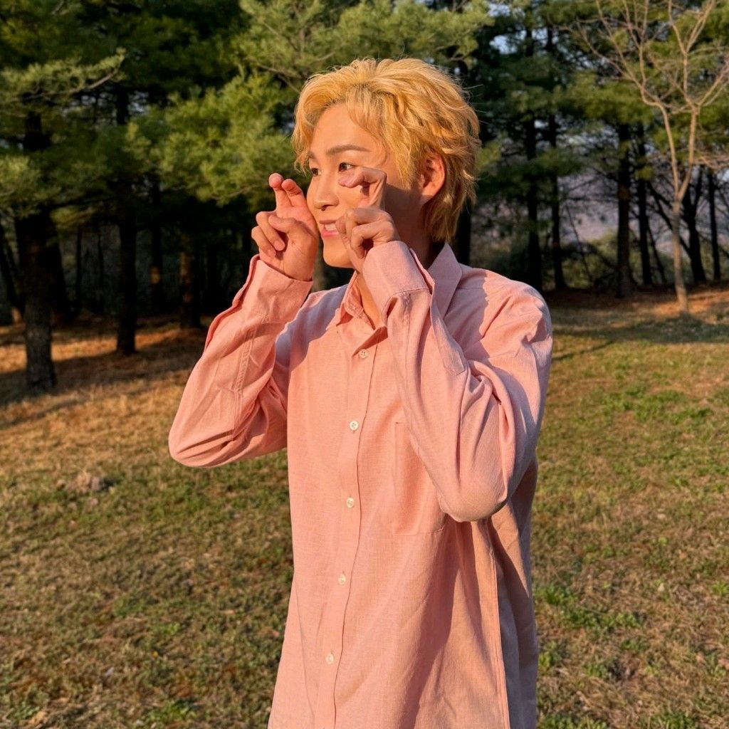 A moment captured by a fan of Kim Heejae