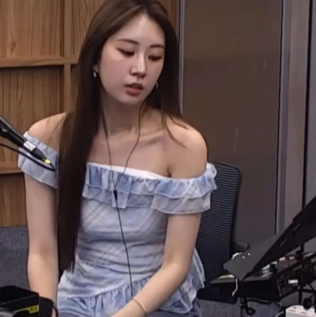 Momen yang diabadikan oleh penggemar Jeon Yujin