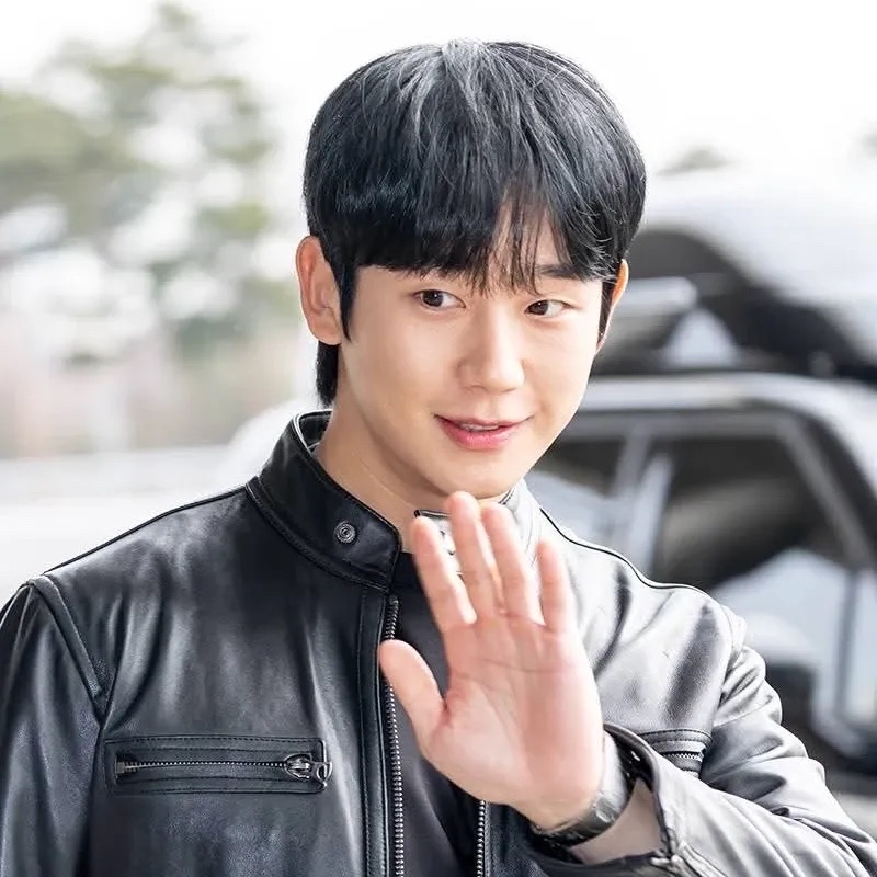 丁海寅的最新照片