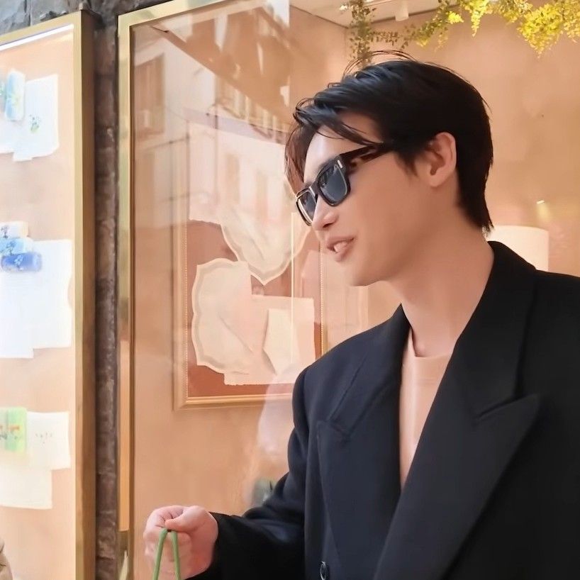 Latest photo of Lee Jongsuk