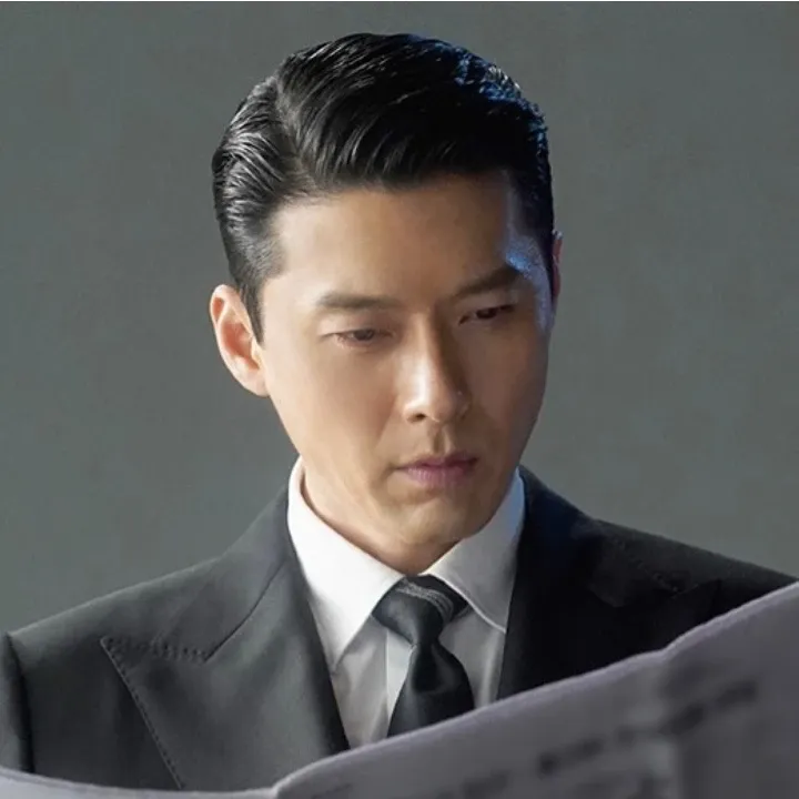A moment captured by a fan of Hyun Bin