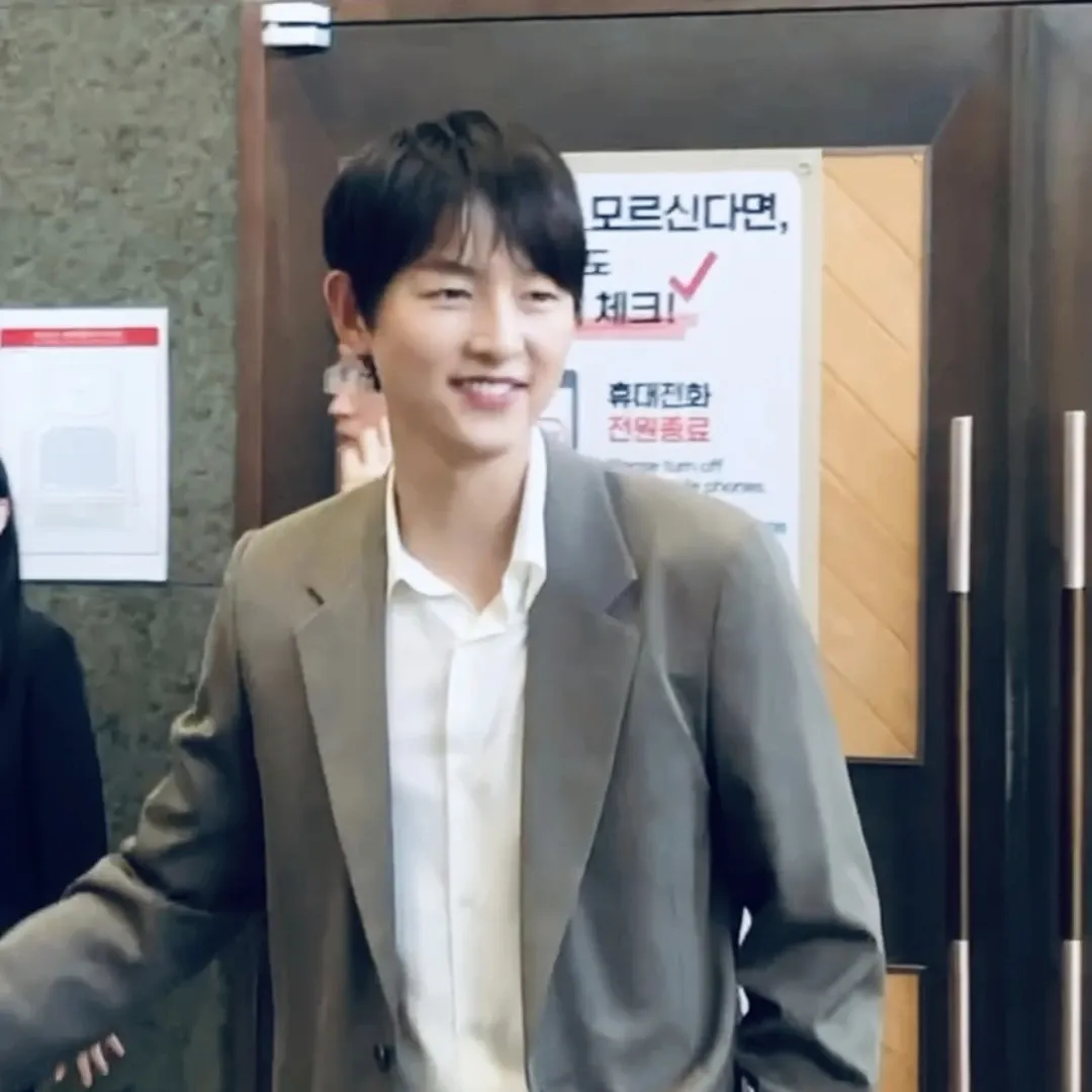 Behind-the-scenes cut of Song Joongki