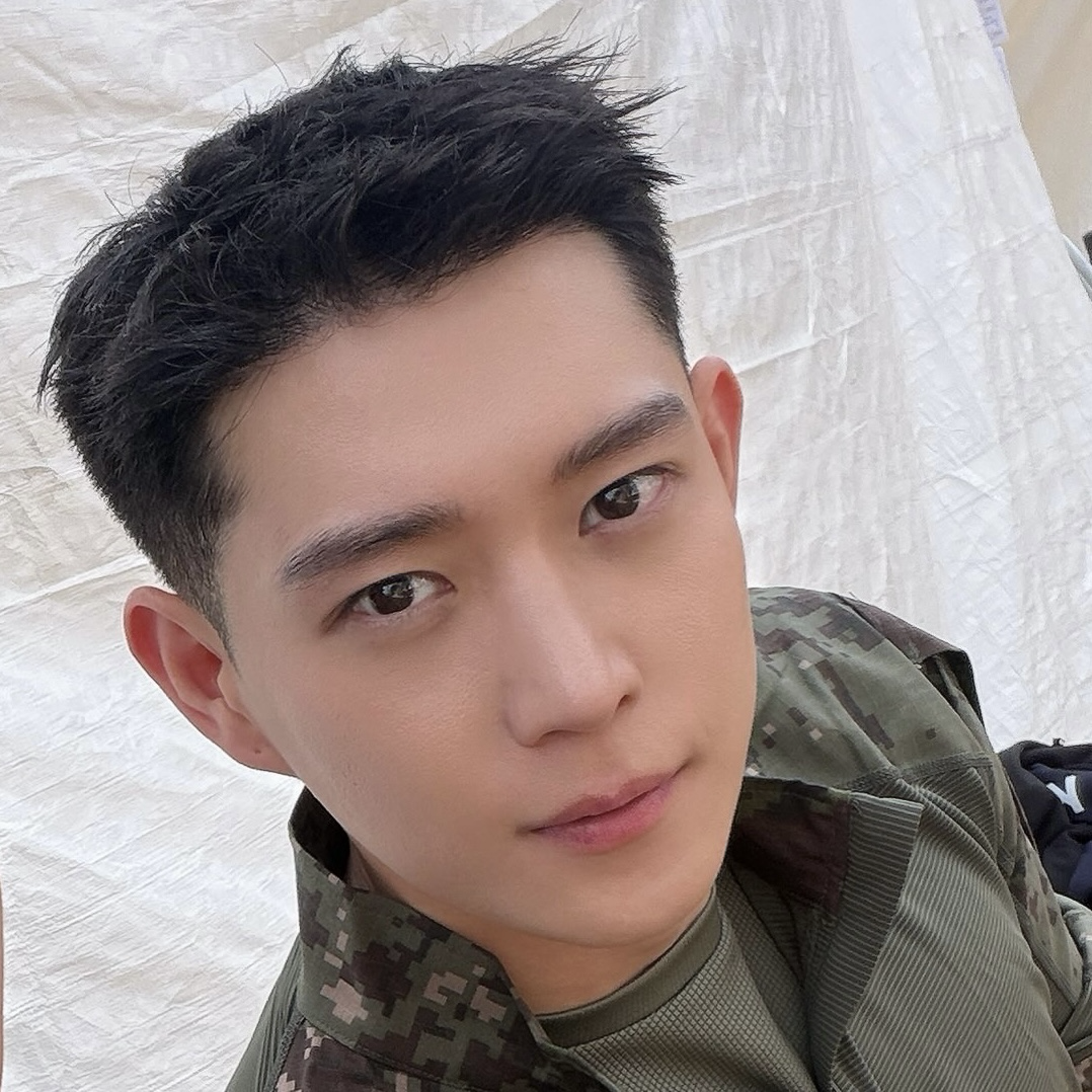 Behind-the-scenes cut of Kim Youngdae