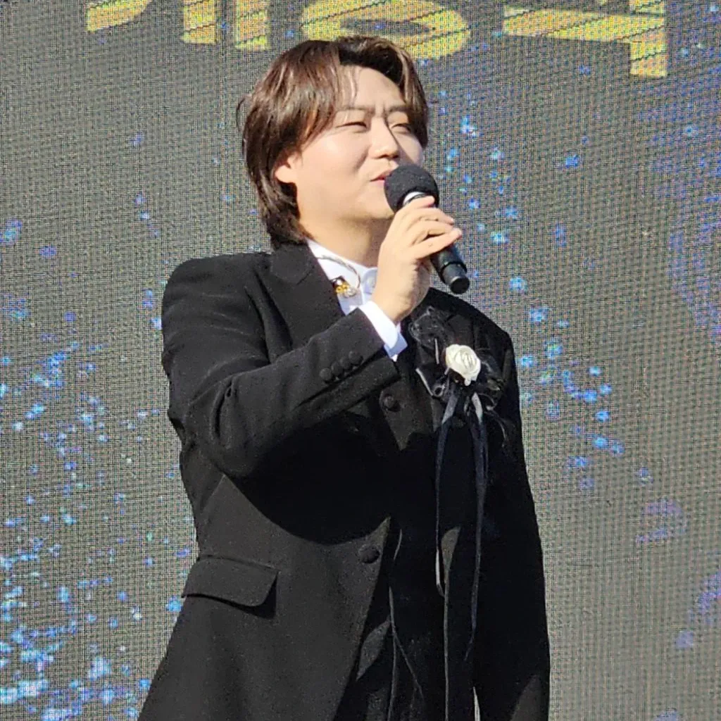 Recent activity shot of Min Soohyun