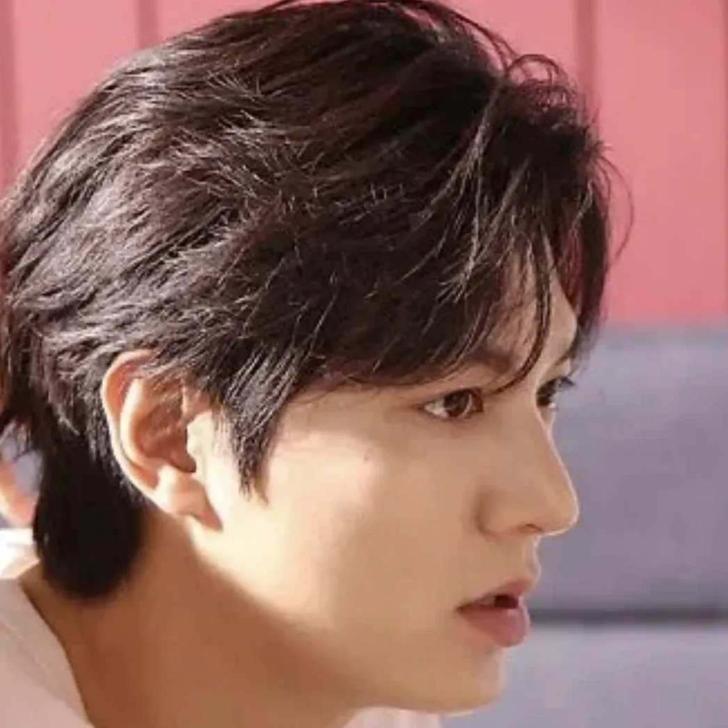 Recent activity shot of Lee Minho