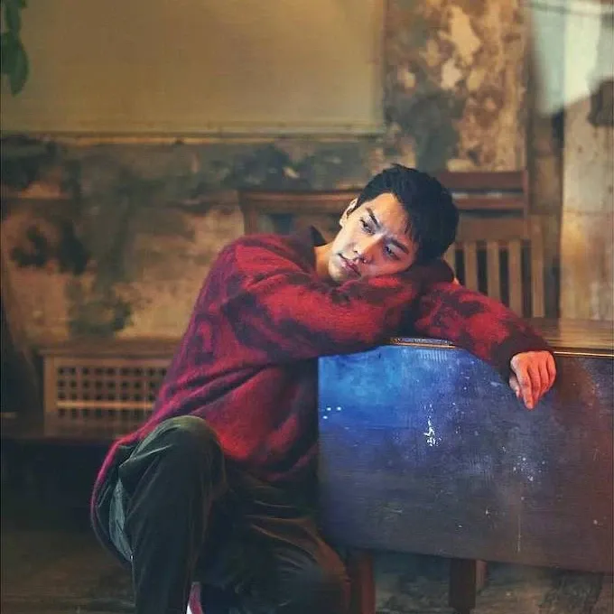 Latest photo of Lee Seunggi