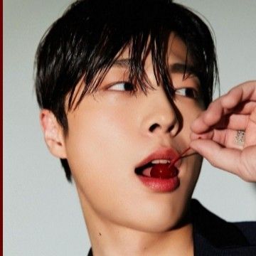 A moment captured by a fan of Bae Inhyuk