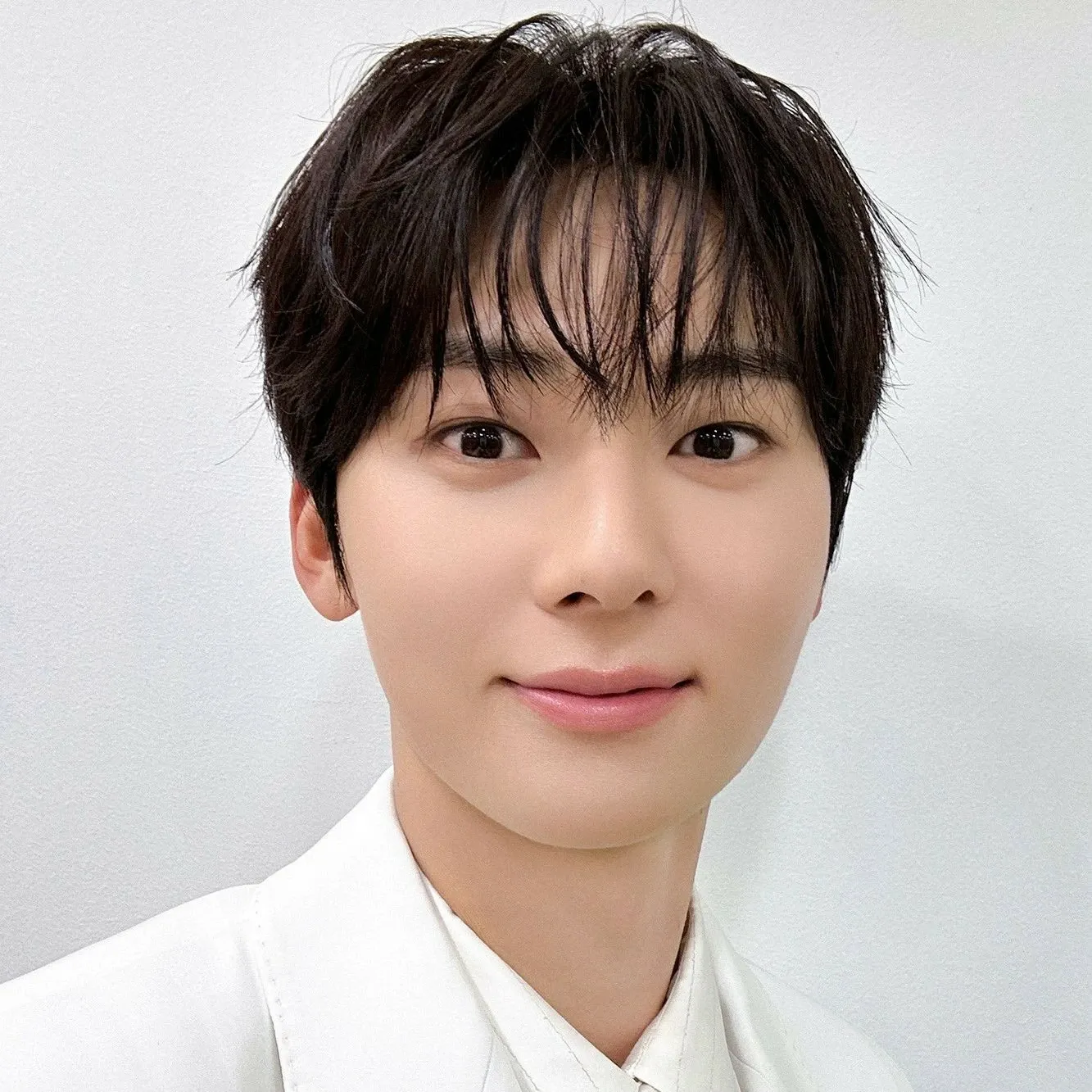 Recent activity shot of Hwang Minhyun
