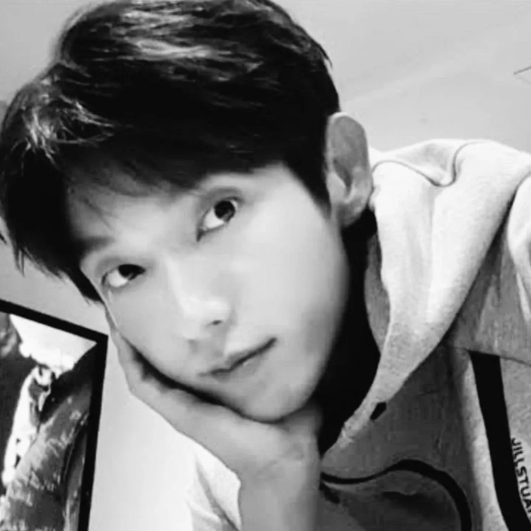 이준기 최근 활동샷