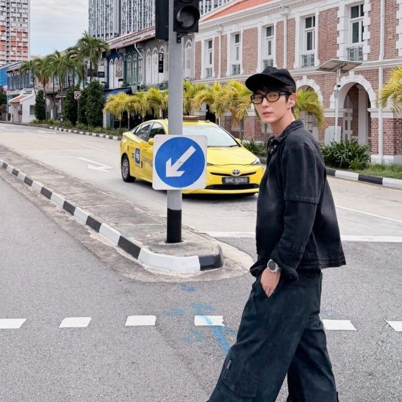 A moment captured by a fan of Lee Joongi