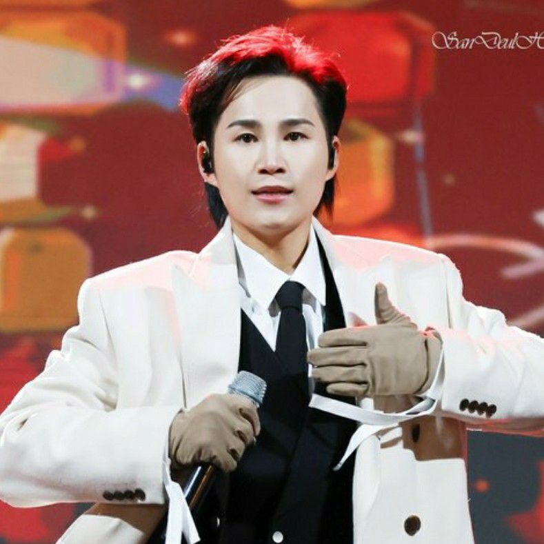 Cuplikan di balik layar dari Kim Heejae