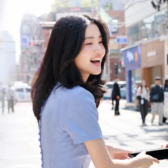Behind-the-scenes cut of Kim Taeri