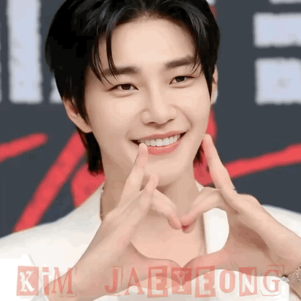 Behind-the-scenes cut of Kim Jaeyoung