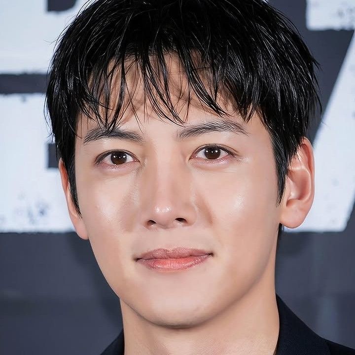 チ・チャンウクの最近の活動ショット