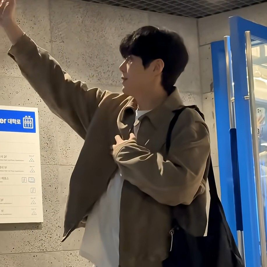 Foto terbaru dari Kim Seonho