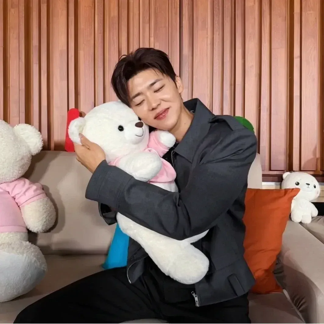 A moment captured by a fan of Park Jihyeon