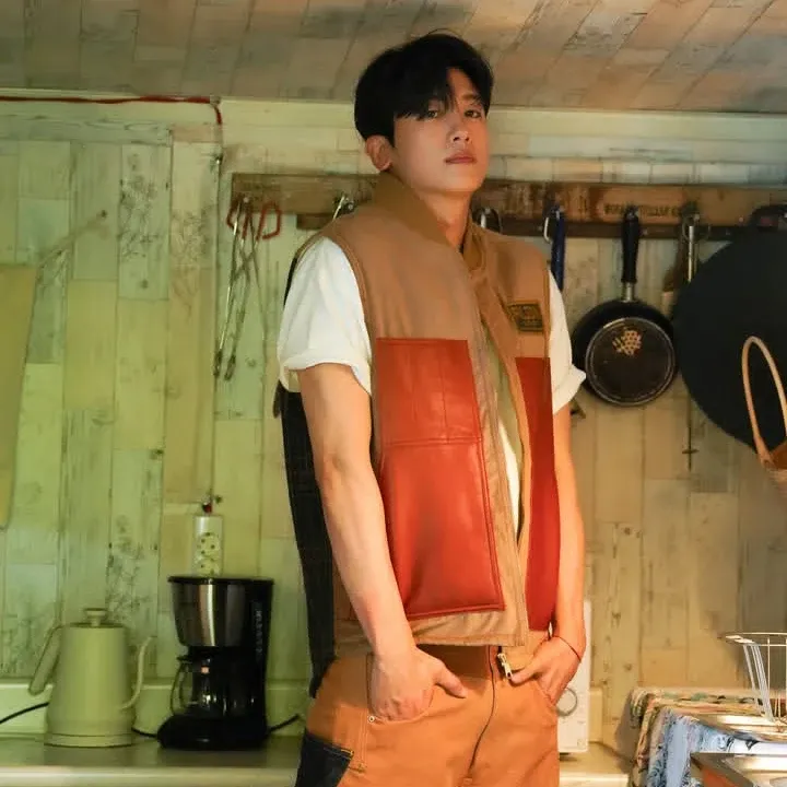 Behind-the-scenes cut of Park Hyungsik