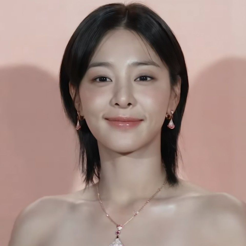 Recent activity shot of Seol Inah