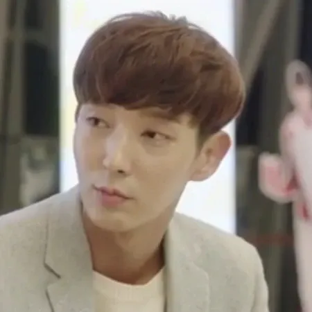 이준기 최근 활동샷