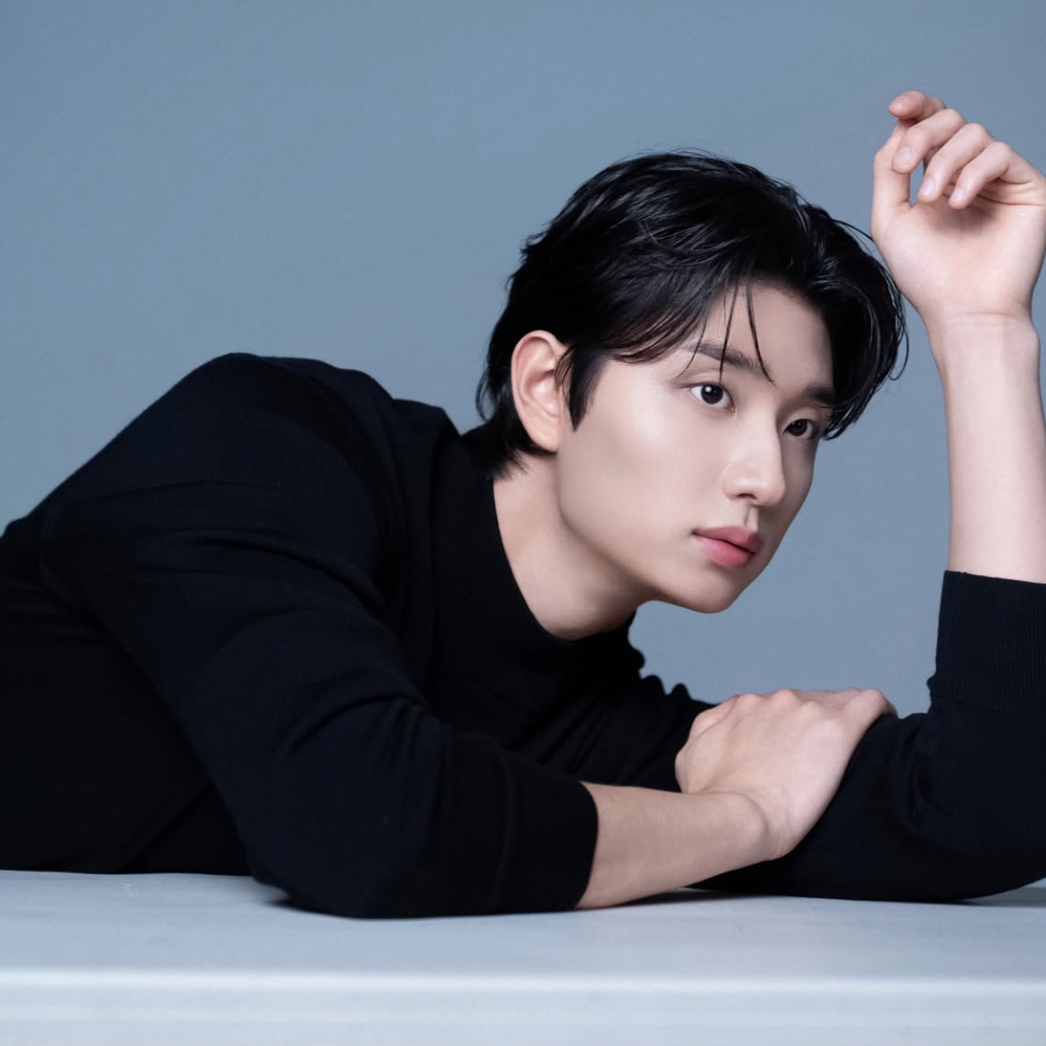 Behind-the-scenes cut of Kim Jaewon