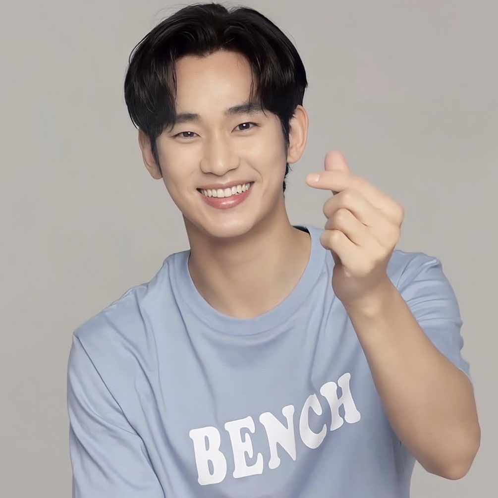 A moment captured by a fan of Kim Soohyun