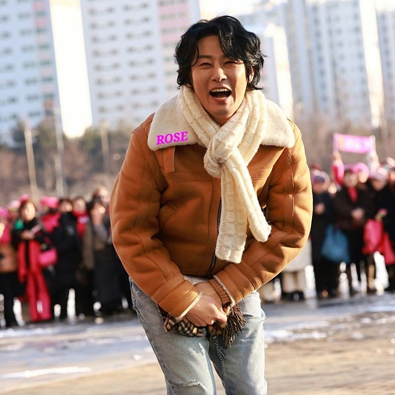 A moment captured by a fan of Kang Moonkyung