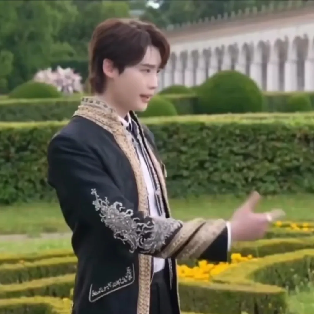Latest photo of Lee Jongsuk