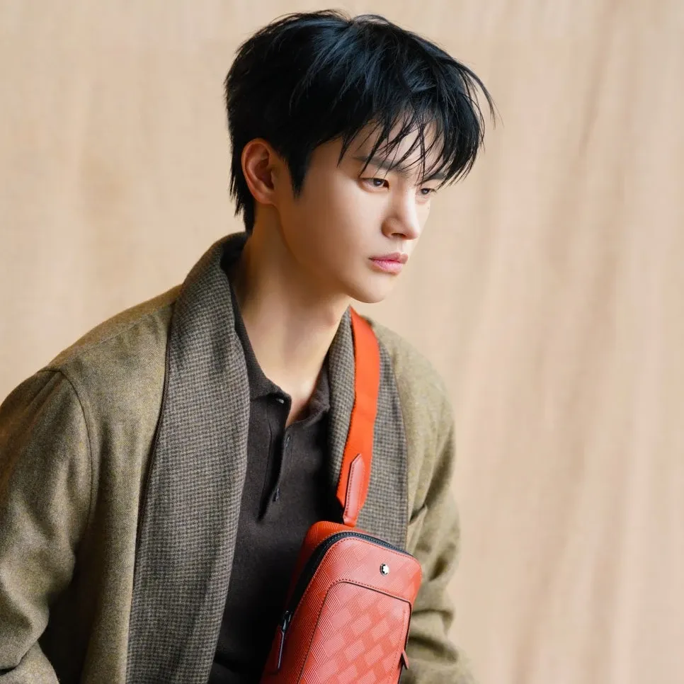 A moment captured by a fan of Seo Inguk