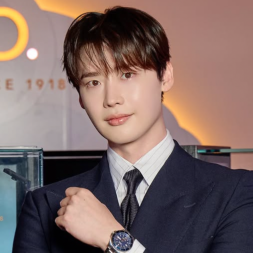 Behind-the-scenes cut of Lee Jongsuk