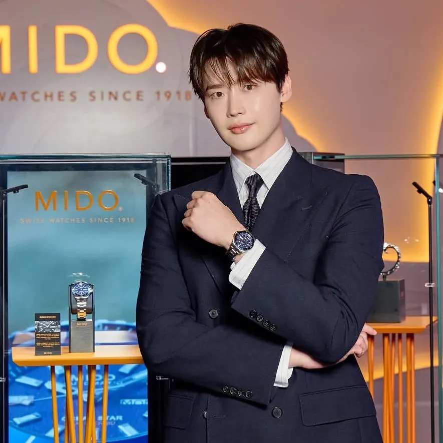 Behind-the-scenes cut of Lee Jongsuk