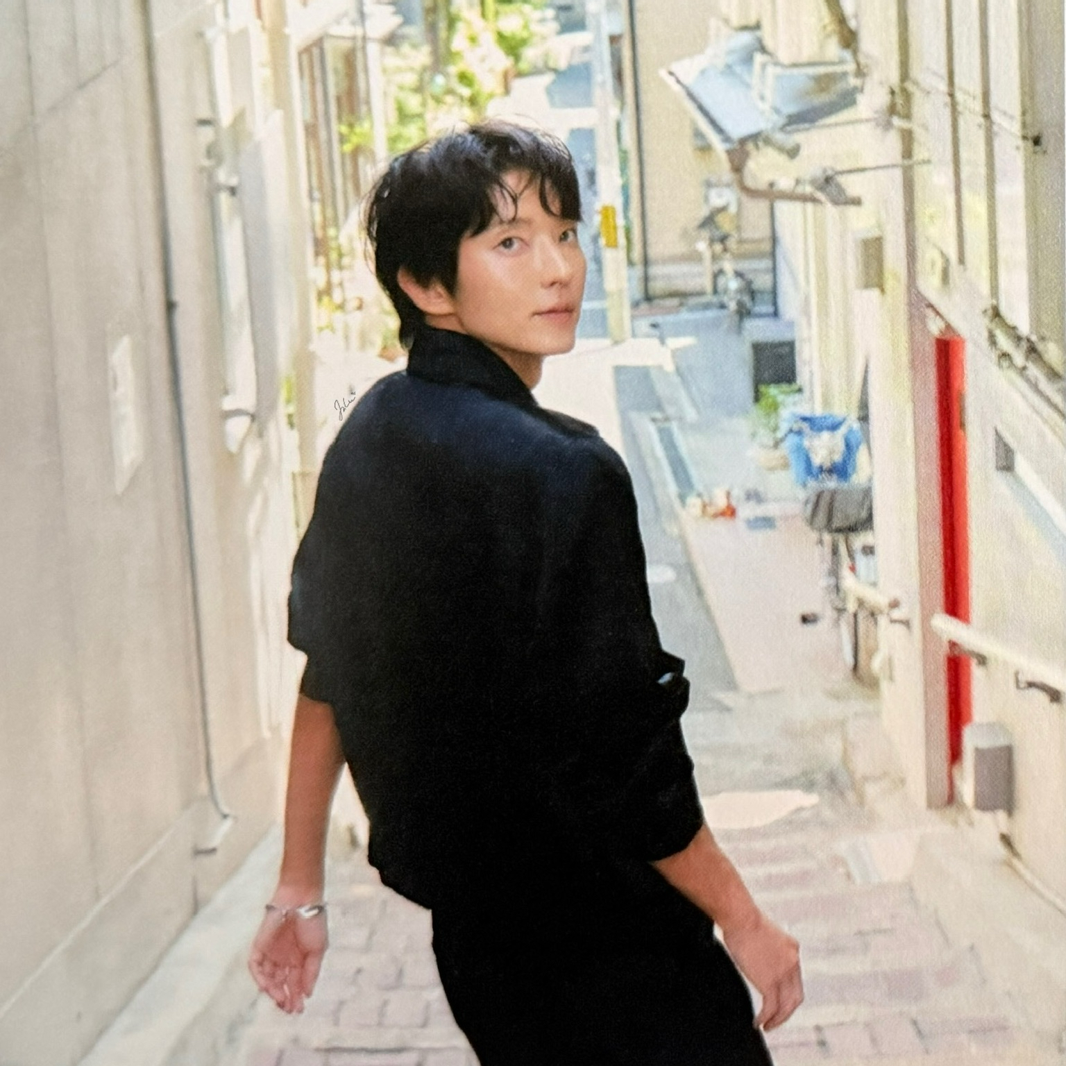 Recent activity shot of Lee Joongi