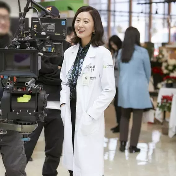 A moment captured by a fan of Kim Heeae