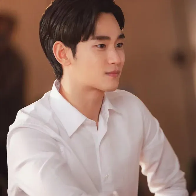 A moment captured by a fan of Kim Soohyun