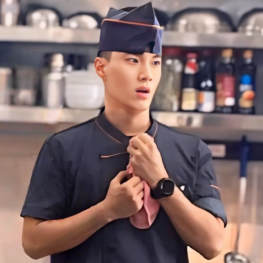Behind-the-scenes cut of Lee Hongnae