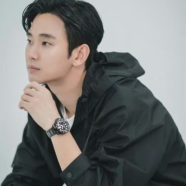 A moment captured by a fan of Kim Soohyun