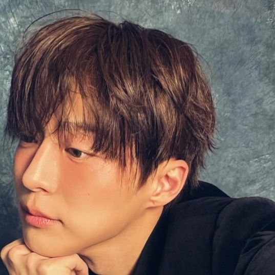 A moment captured by a fan of Bae Inhyuk