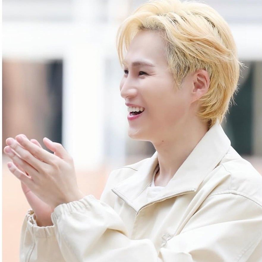 Cuplikan di balik layar dari Kim Heejae