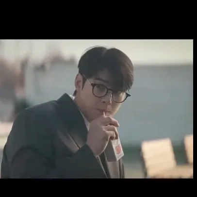 A moment captured by a fan of Cha Eunwoo