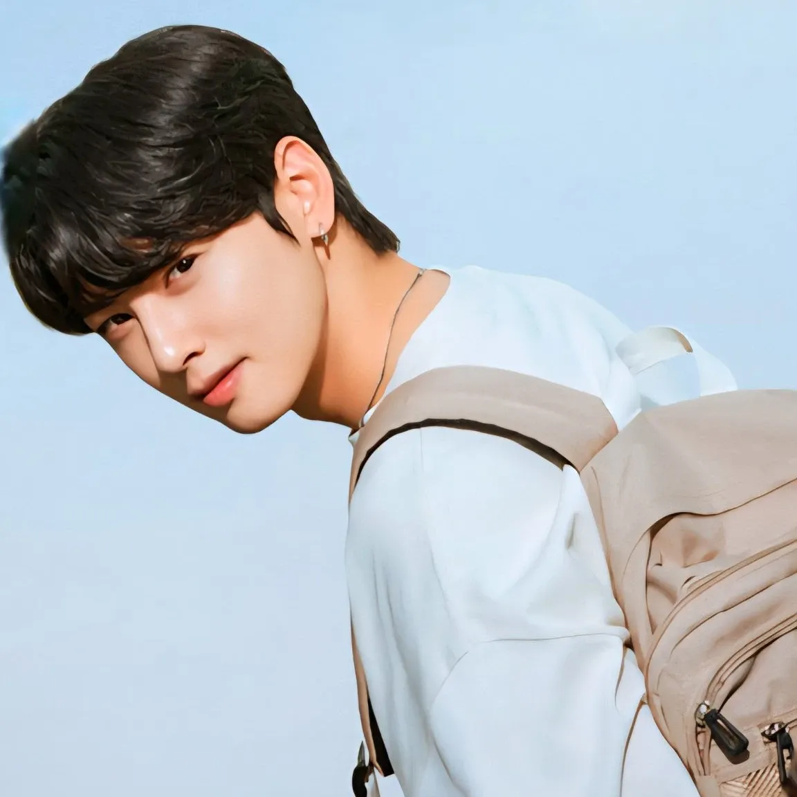 Recent activity shot of Cha Eunwoo