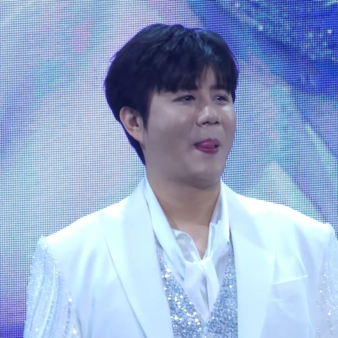 Recent activity shot of Jin Haesung