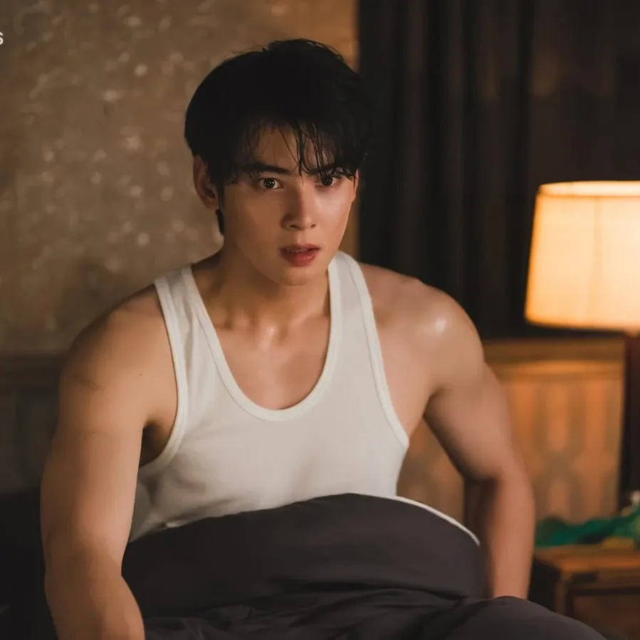 Recent activity shot of Cha Eunwoo