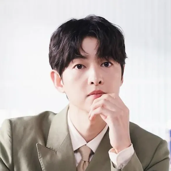 Behind-the-scenes cut of Song Joongki
