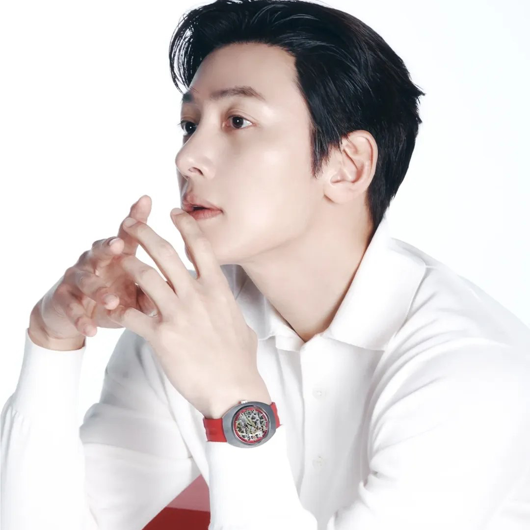 Behind-the-scenes cut of Ji Changwook