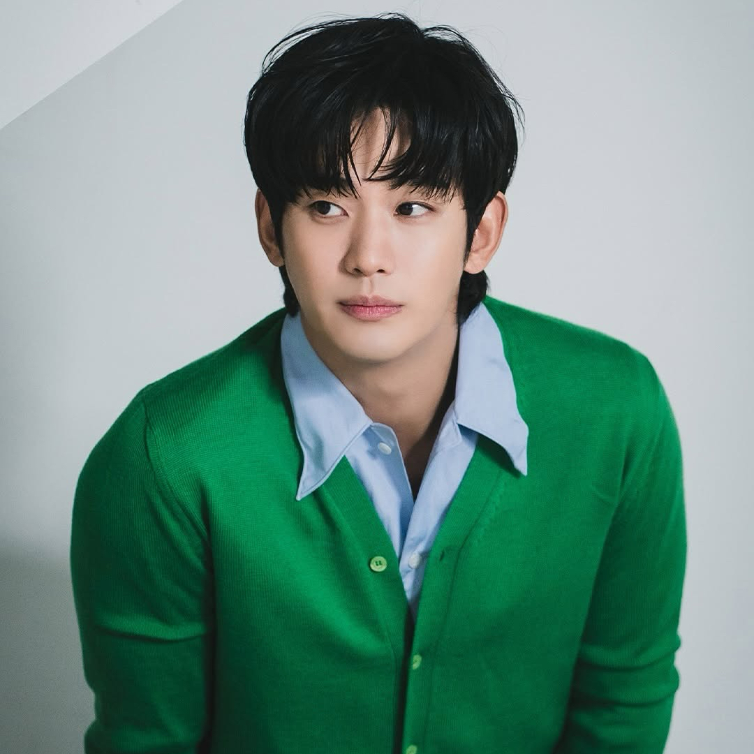 Foto terbaru dari Kim Soohyun