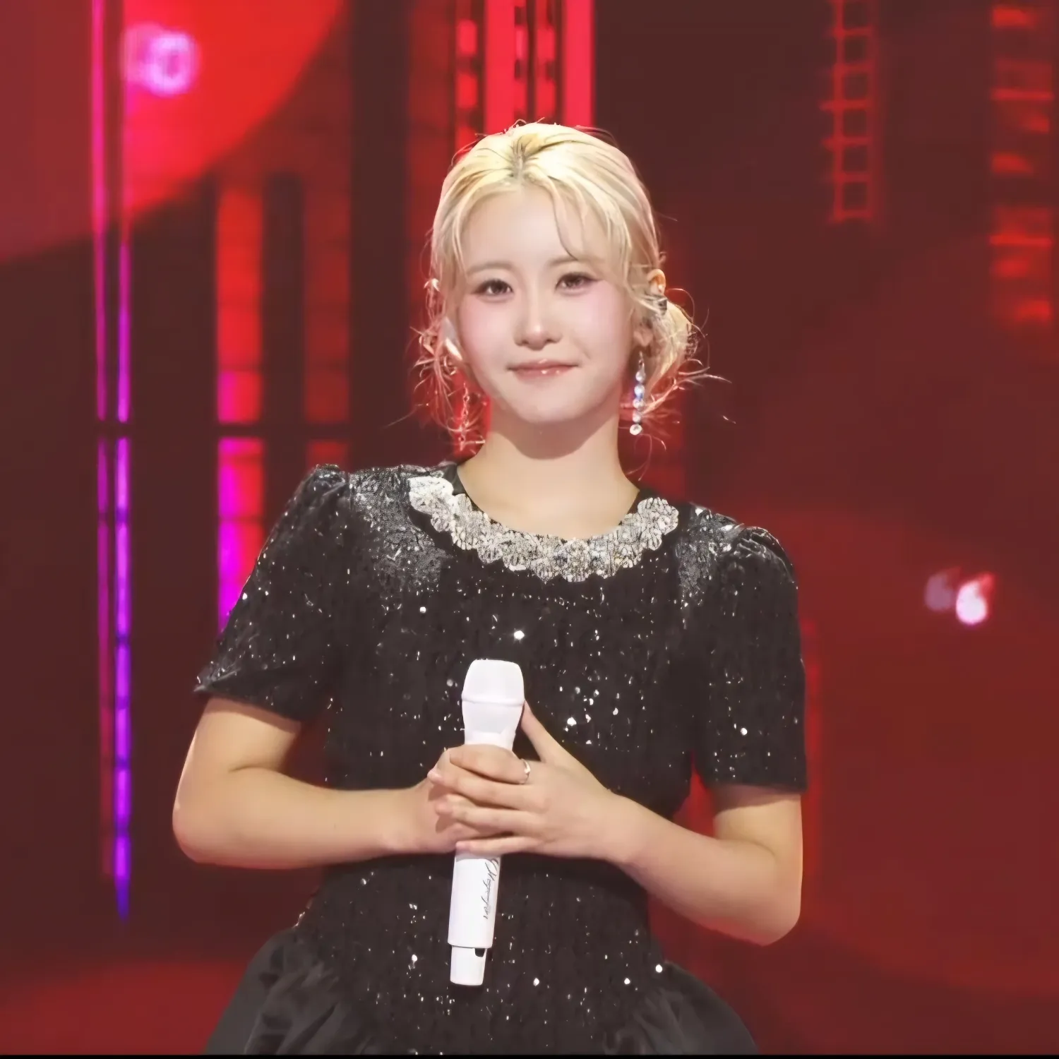 Behind-the-scenes cut of Oh Yujin