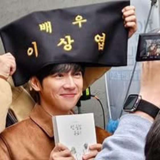 Latest photo of Lee Sangyeob