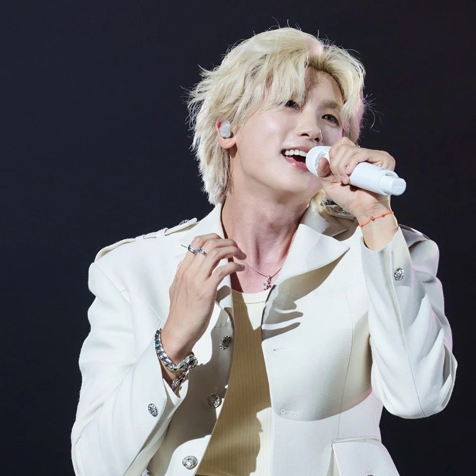 Behind-the-scenes cut of Park Hyungsik